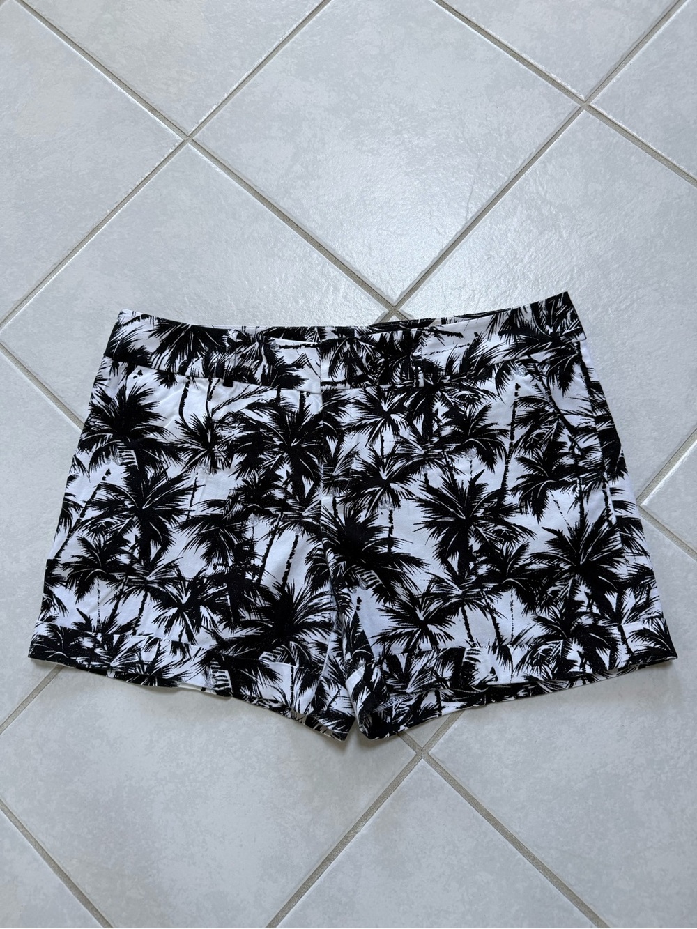 INC International Concepts Black and White Palm Print Shorts